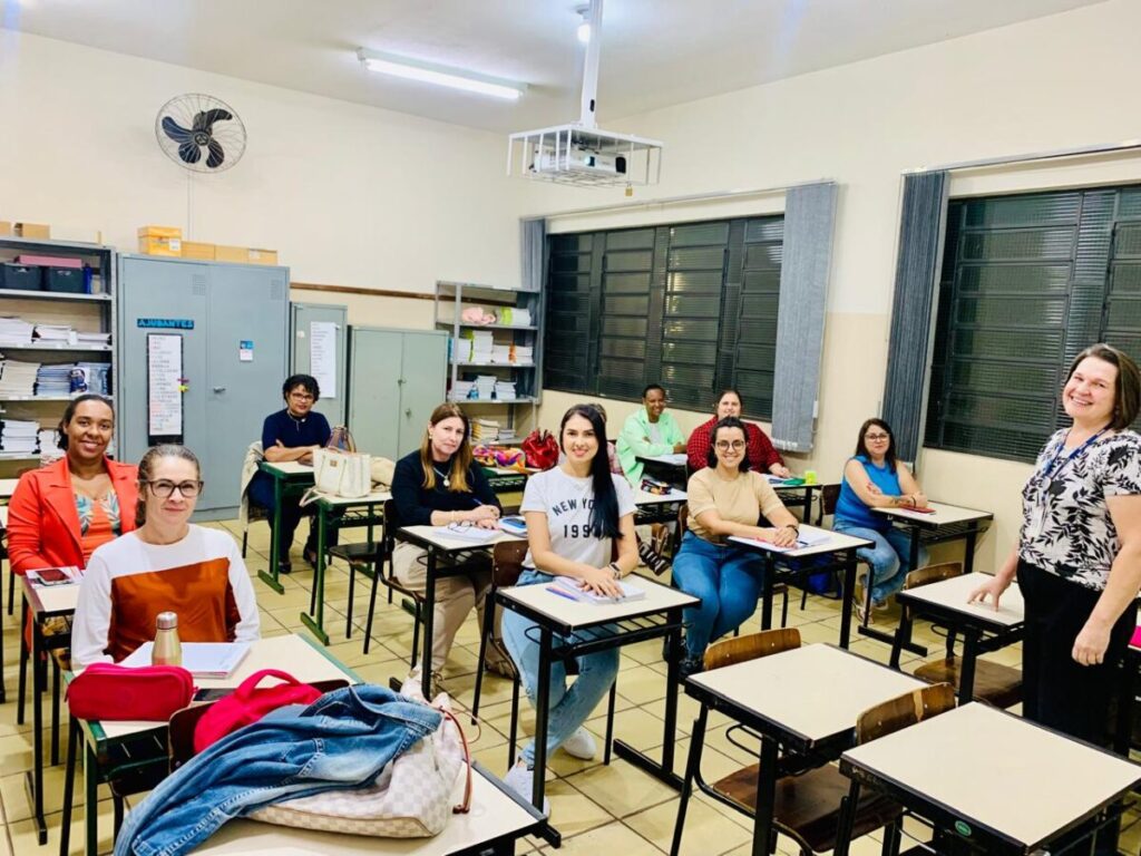 itapira:-secretaria-de-educacao-promove-a-capacitacao-de-profissionais-da-educacao-especial