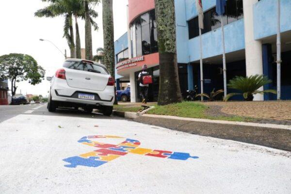 sumare:-mais-vagas-para-tea:-camara-amplia-lei-que-garante-estacionamento-para-autistas-em-sumare