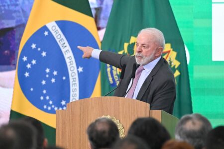 de-olho-em-2026,-lula-lanca-ofensiva-de-r$-260-bilhoes-a-classe-media