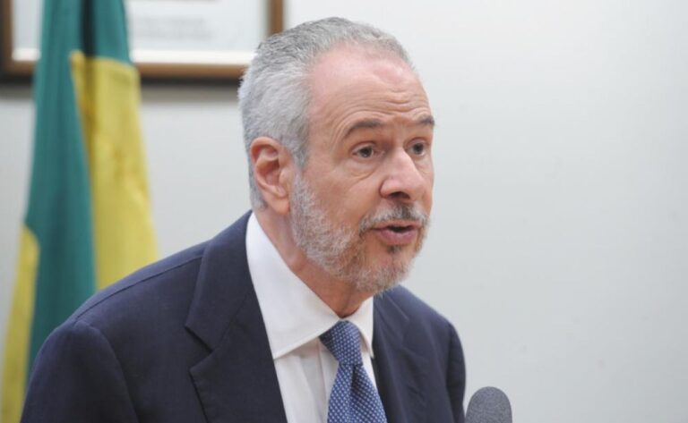 em-carta,-presidente-da-cop30-cobra-planos-climaticos-e-defende-o-pix