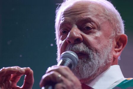 lula-ignora-relacao-abalada-e-se-diz-“muito-grato”-ao-congresso