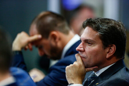 motta-cassa-eduardo-bolsonaro-e-ramagem-em-decisao-da-mesa-diretora