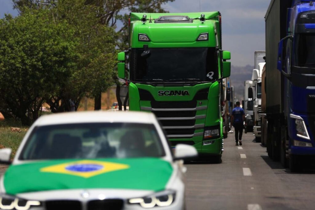 governo-anuncia-fiscalizacao-eletronica-de-fretes-apos-ameaca-de-greve-dos-caminhoneiros