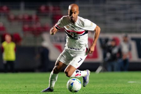 lucas-moura-soma-mais-dias-no-dm-do-sao-paulo-que-ao-longo-da-carreira