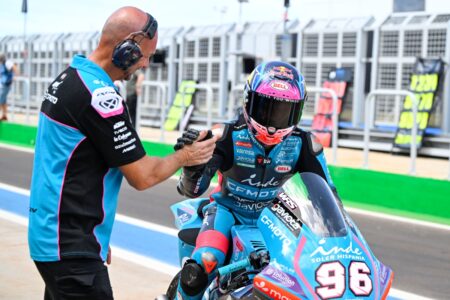 moto-2:-daniel-holgado-confirma-pole-e-vence-gp-do-brasil-em-goiania